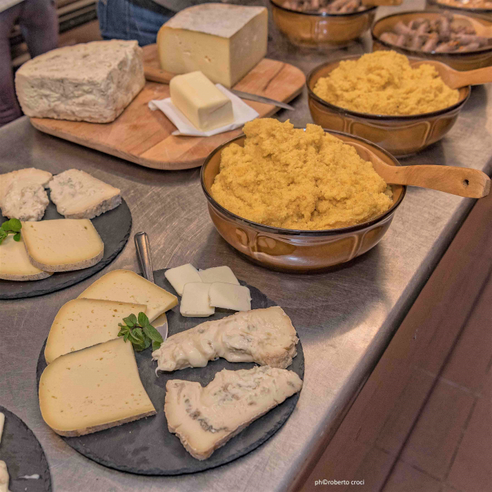 Polenta&Formaggi - ph. Roberto Croci - Archivio ATL del Cuneese.jpg