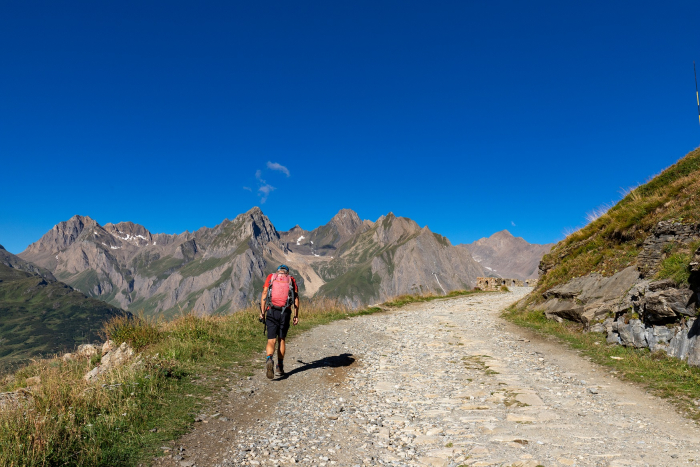 Valle Formazza_strada Riale-Passo San Giacomo_Arch. Fotografico Distretto Turistico dei Laghi_ph. Marco Benedetto Cerini.jpg